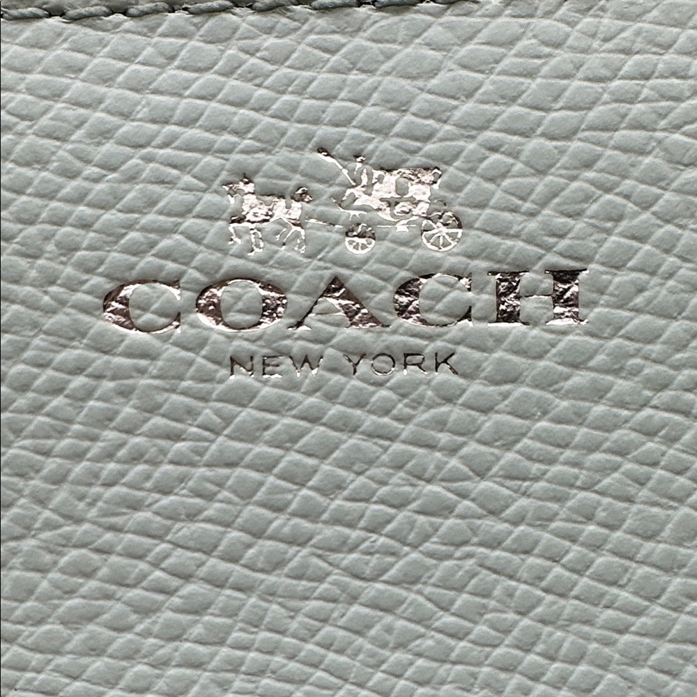 Coach Pastel Green Leather Wallet - Picture 2 of 6